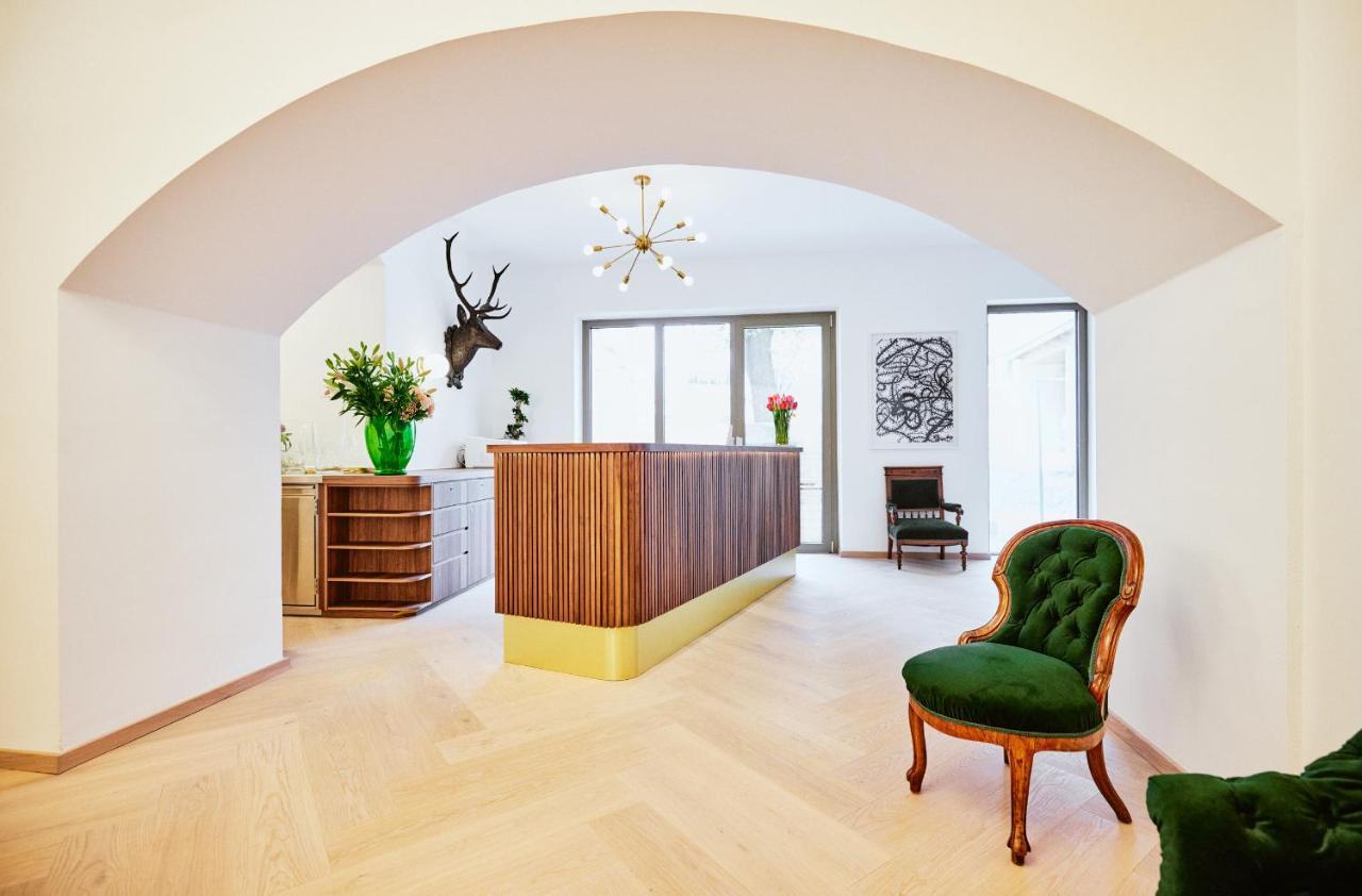 Boutiquehotel Zum Goldenen Hirschen Гмунден Екстер'єр фото