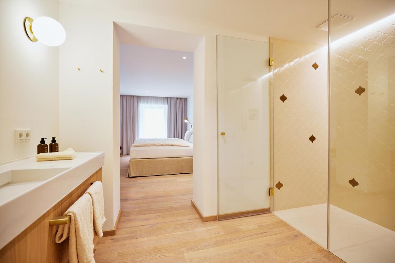 Boutiquehotel Zum Goldenen Hirschen Гмунден Екстер'єр фото