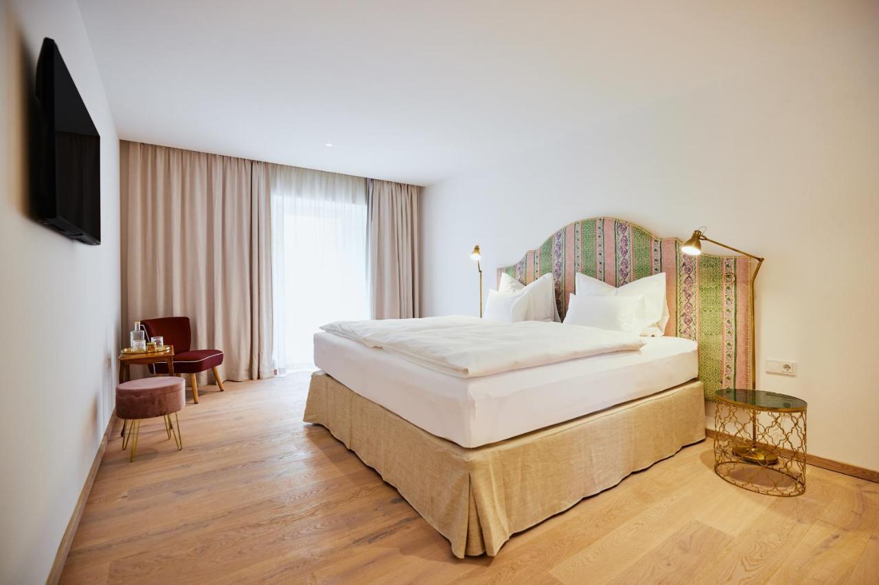 Boutiquehotel Zum Goldenen Hirschen Гмунден Екстер'єр фото