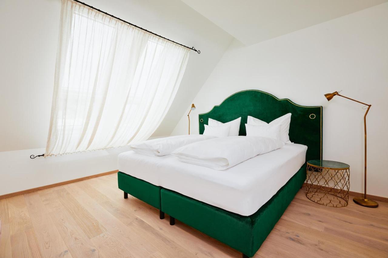 Boutiquehotel Zum Goldenen Hirschen Гмунден Екстер'єр фото